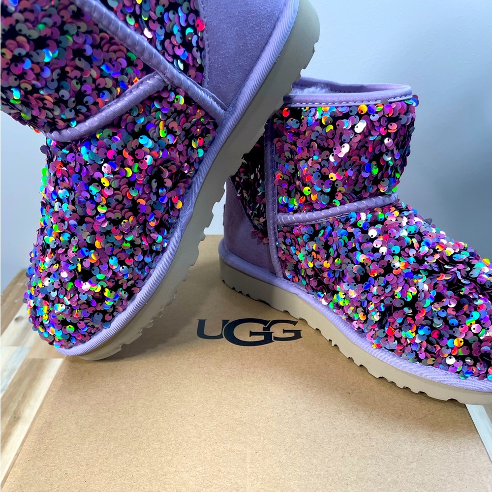 UGG CLASSIC SHORT STELLAR SEQUIN BOOTS